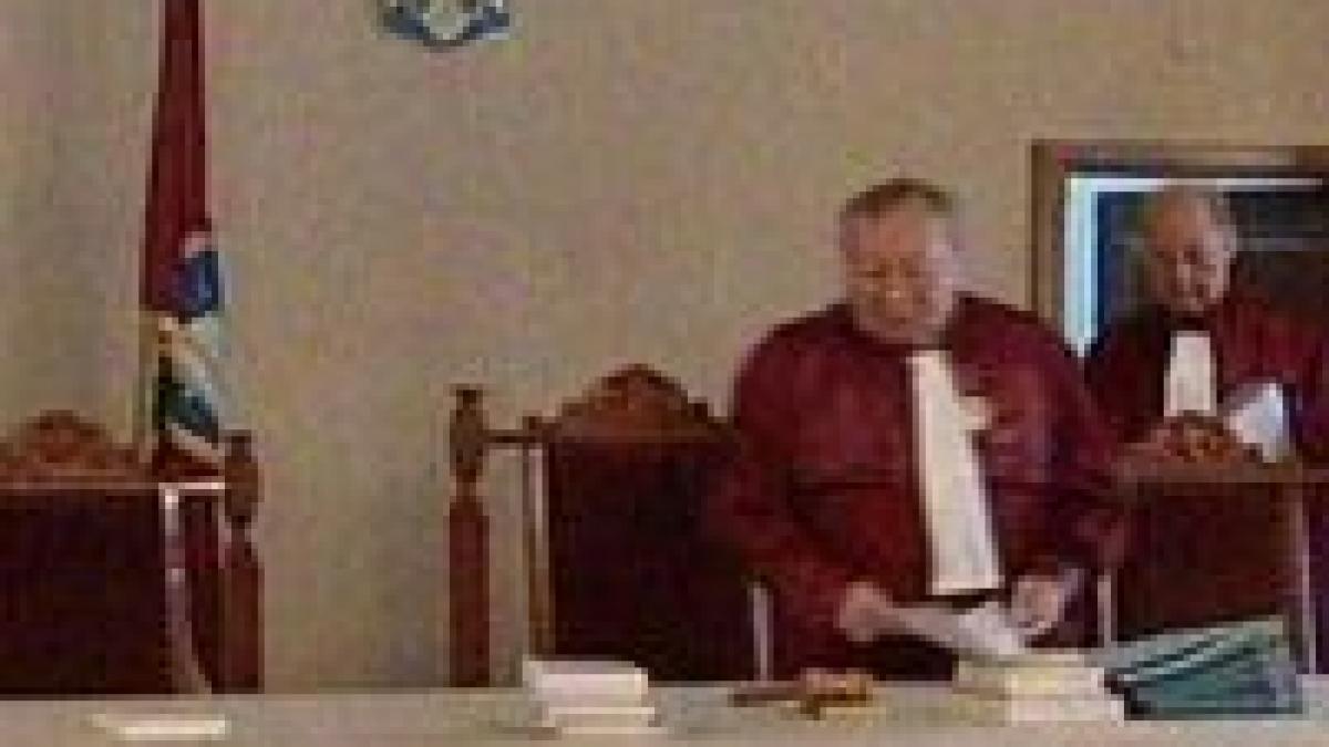 legile salarizarii unice si de restructurare a institutiilor publice declarate constitutionale de