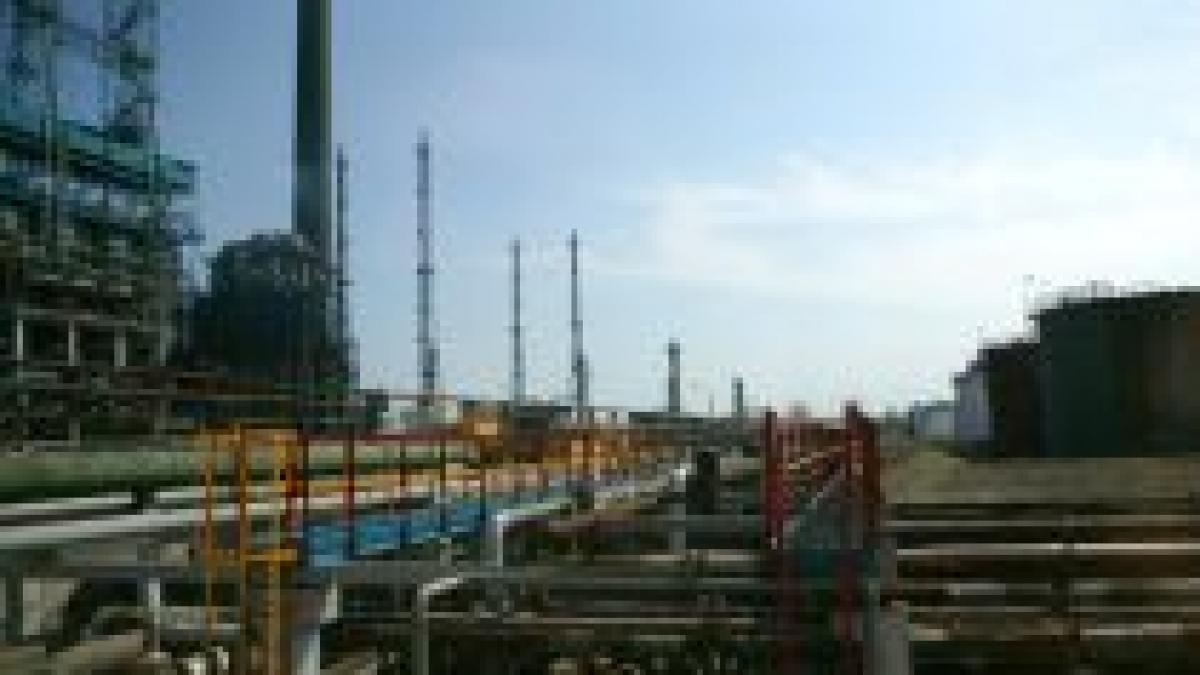 incendiu la rafinaria petromidia din navodari doi oameni au murit