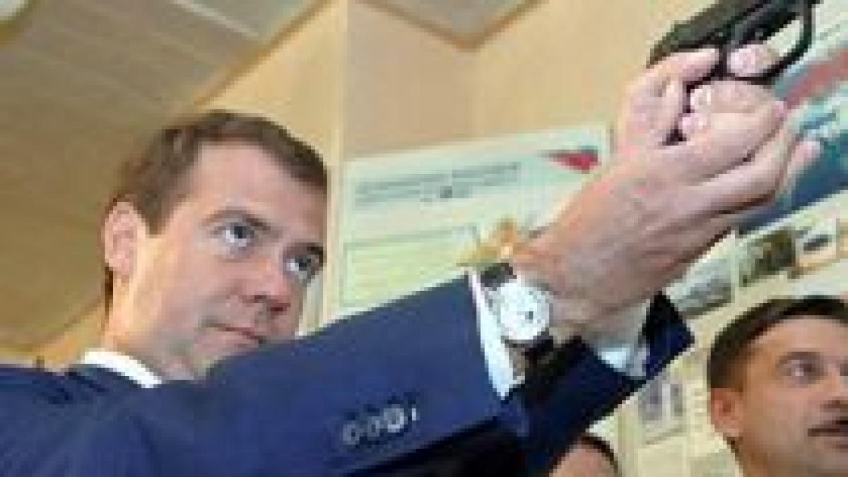 medvedev rusia isi va folosi trupele in strainatate doar in situatii de extrema urgenta