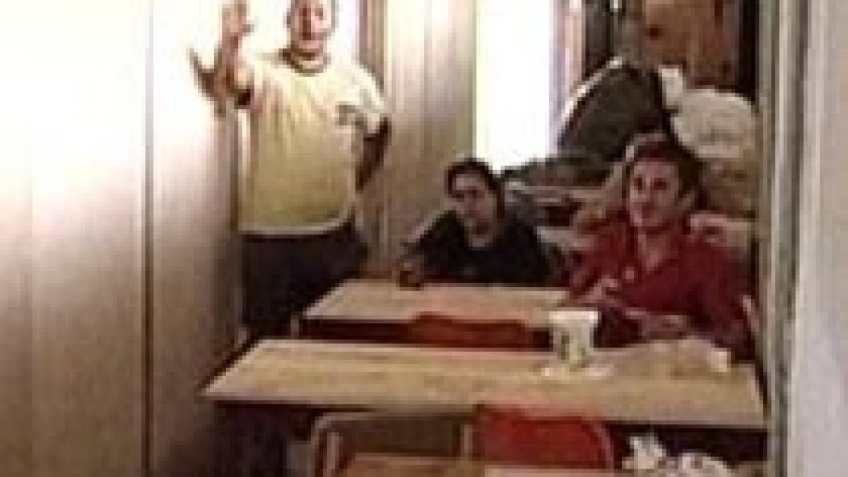 110 romani care munceau in conditii de sclavie in cipru recuperati de autoritati