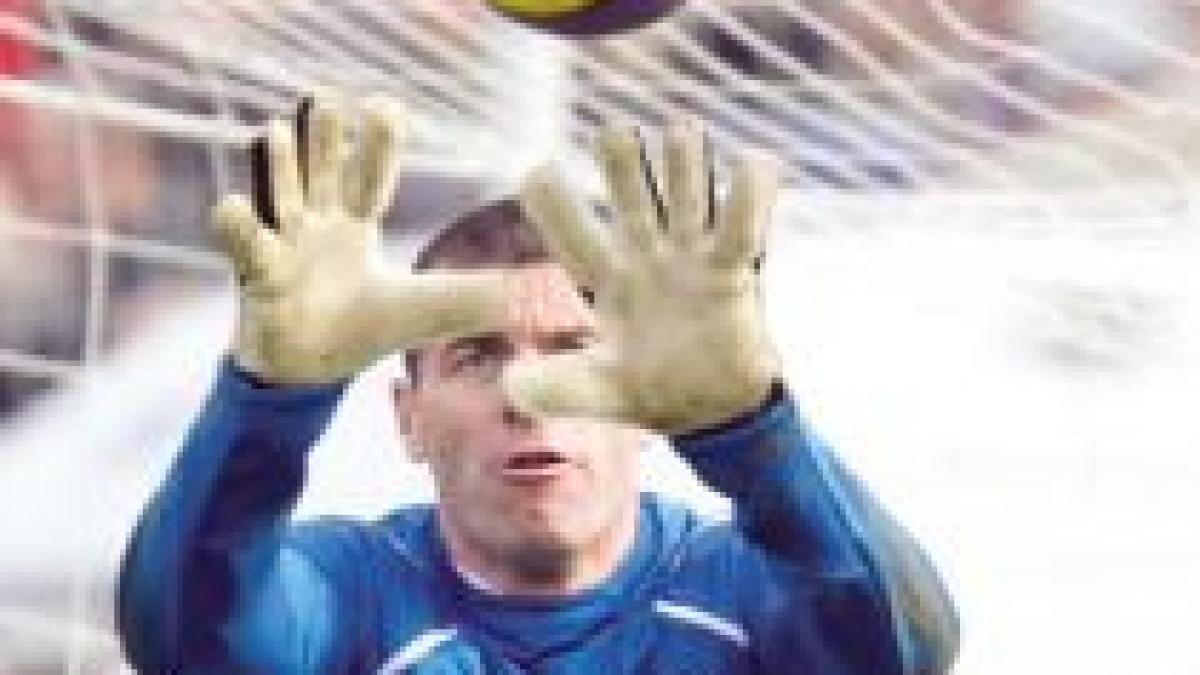 cernea si fiul meu de 6 ani ridica fanionul la golul lui kapetanos video