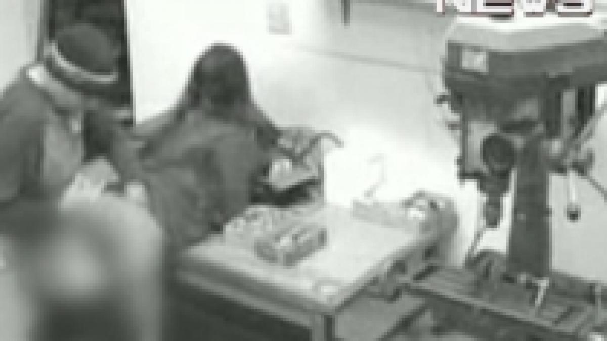 la strung ca in dormitor filmati in timp ce faceau sex la serviciu video