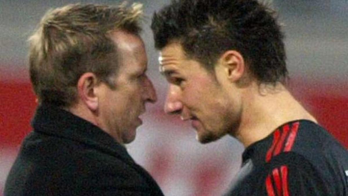 simulari de toata jena si actorii din fotbalul mondial video