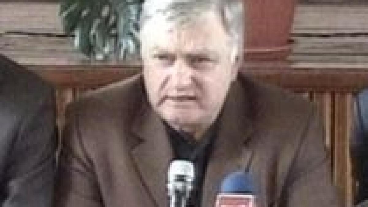 Bugetarii nu acceptă reducerea numărului de ore de muncă şi ameninţă cu proteste (VIDEO)