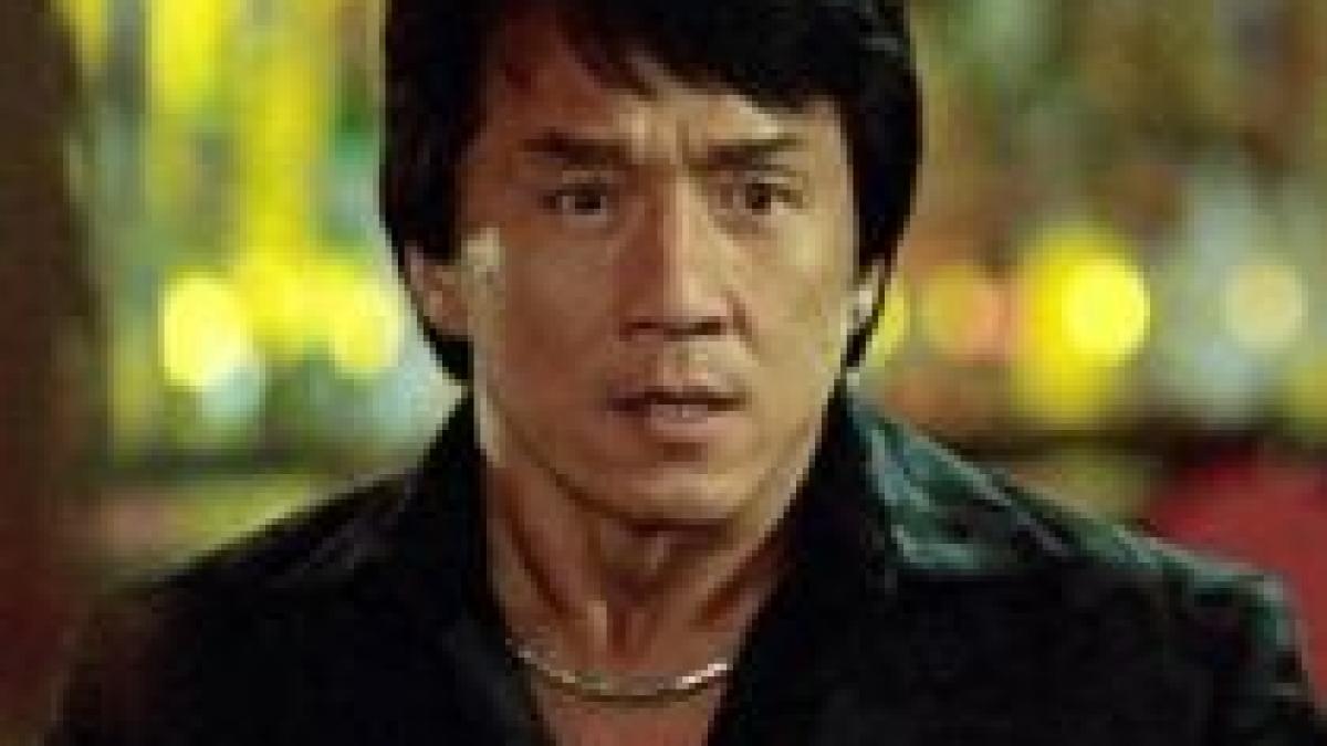 jackie chan recompensat cu titlul de doctor onorific de o universitate din cambogia