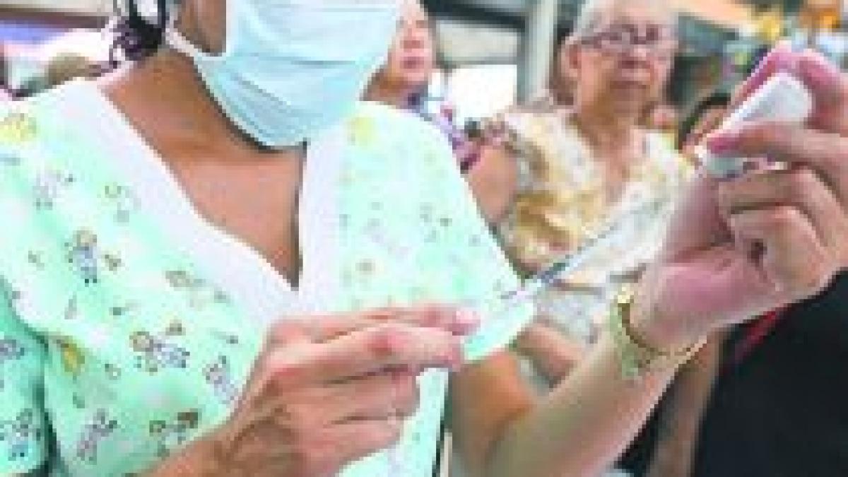 franta a inceput vaccinarea nationala impotriva gripei porcine