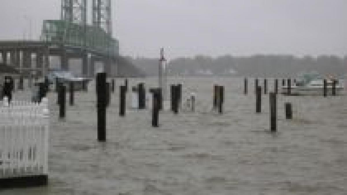 inundatiile au facut cinci victime in statele unite