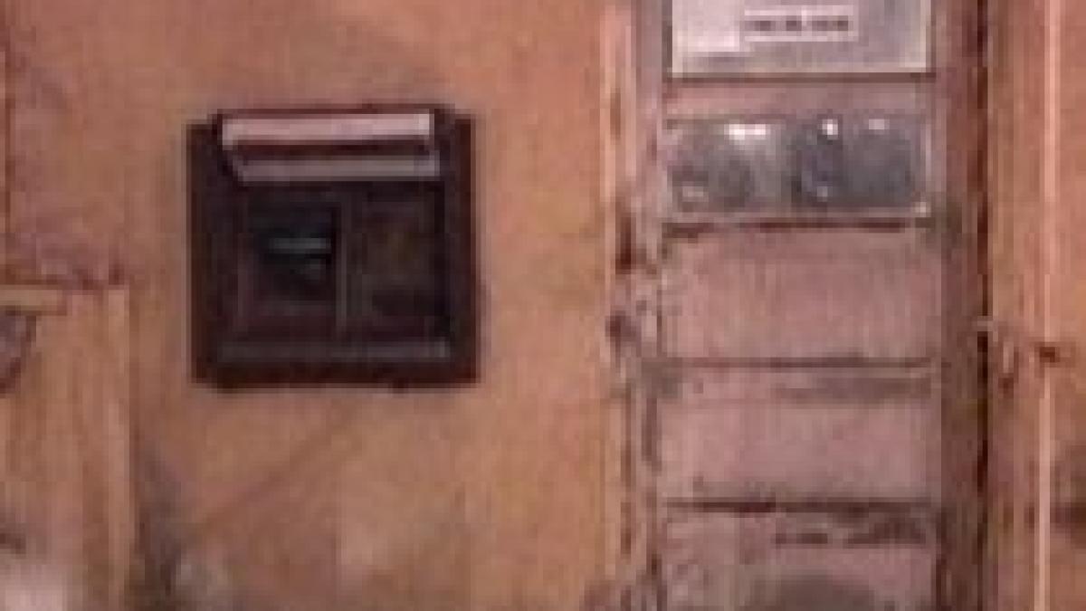 jaf la un bancomat din craiova hotii au plecat cu 300 000 de lei