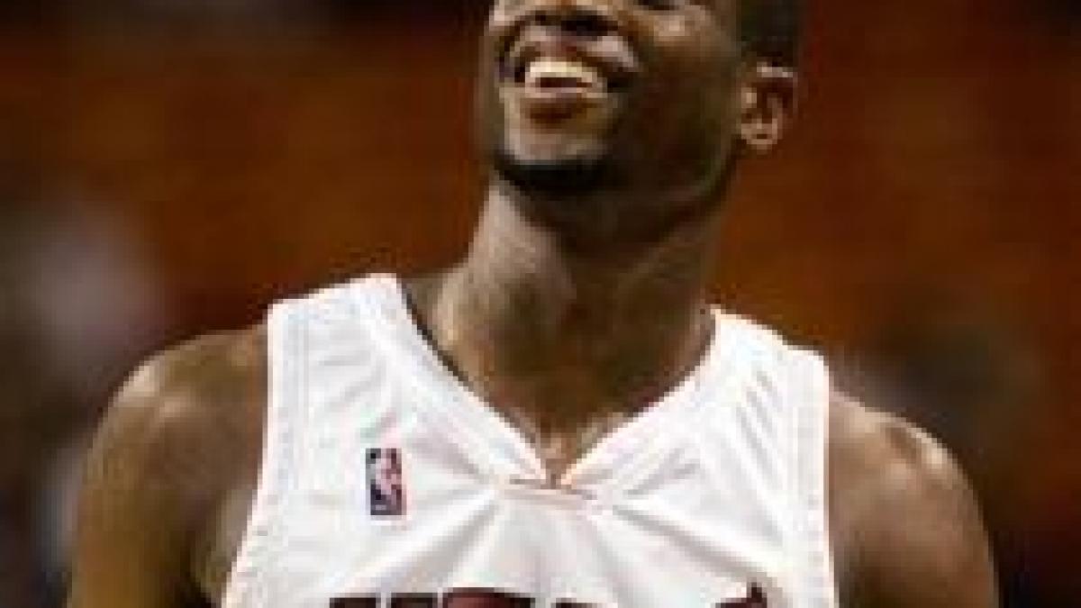 varejao primeste un tratament facial de la wade dar cleveland invinge miami cu 111 104 video