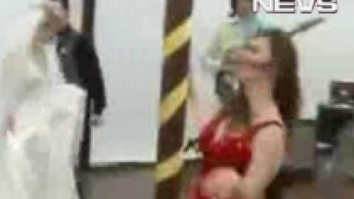 mireasa cu nasul spart dupa un dans la bara video