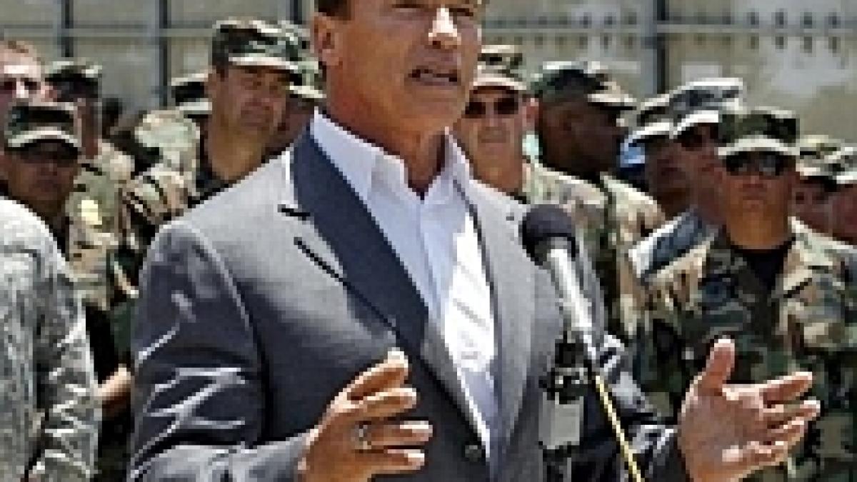 schwarzenegger viziteaza irak si doreste sa transfere tacticile militare de razboi in california