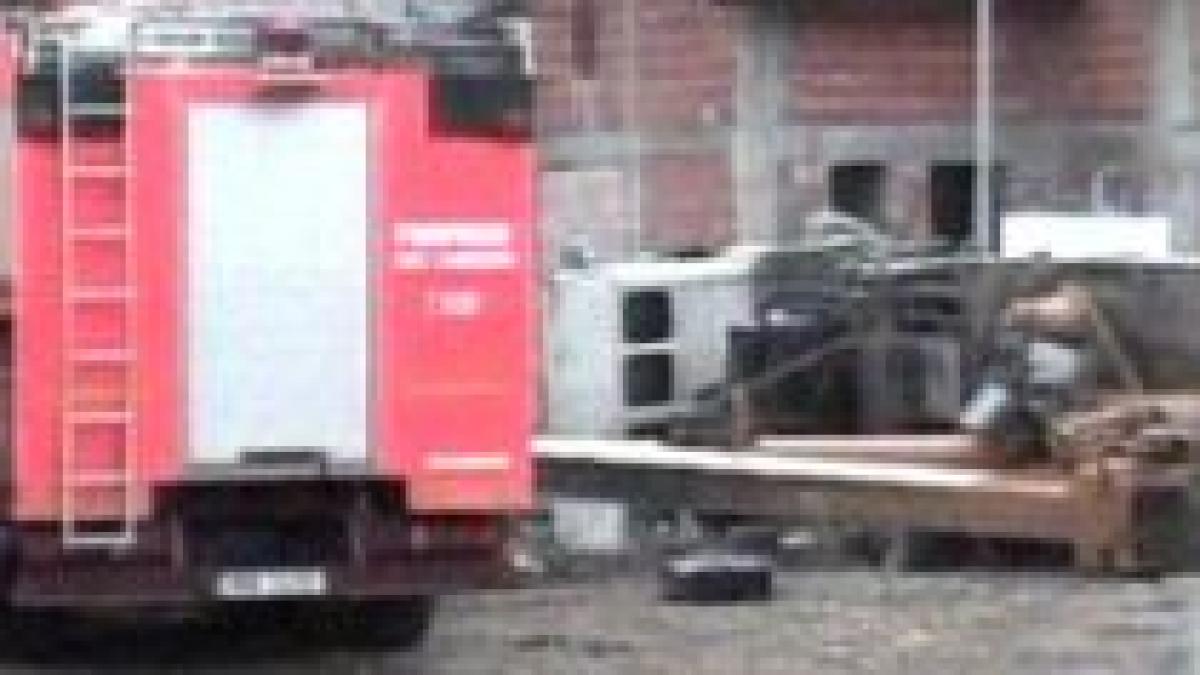 un barbat a murit dupa ce o macara s a prabusit pe un santier din brasov video