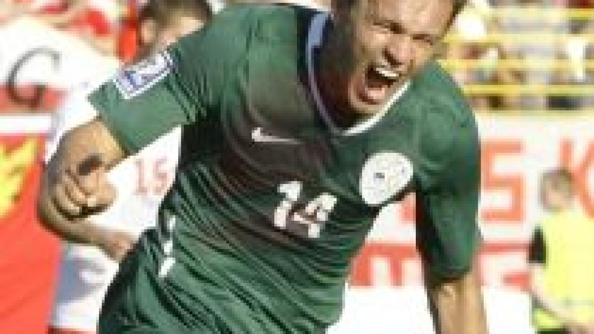 slovenia rusia 1 0 guus hiddink si vedetele sale vad mondialul la televizor