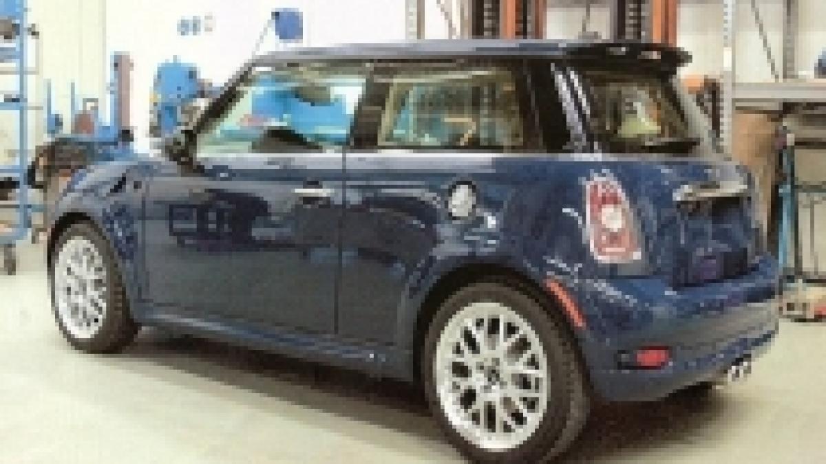 bmw va construi un mini de lux cu rolls royce foto