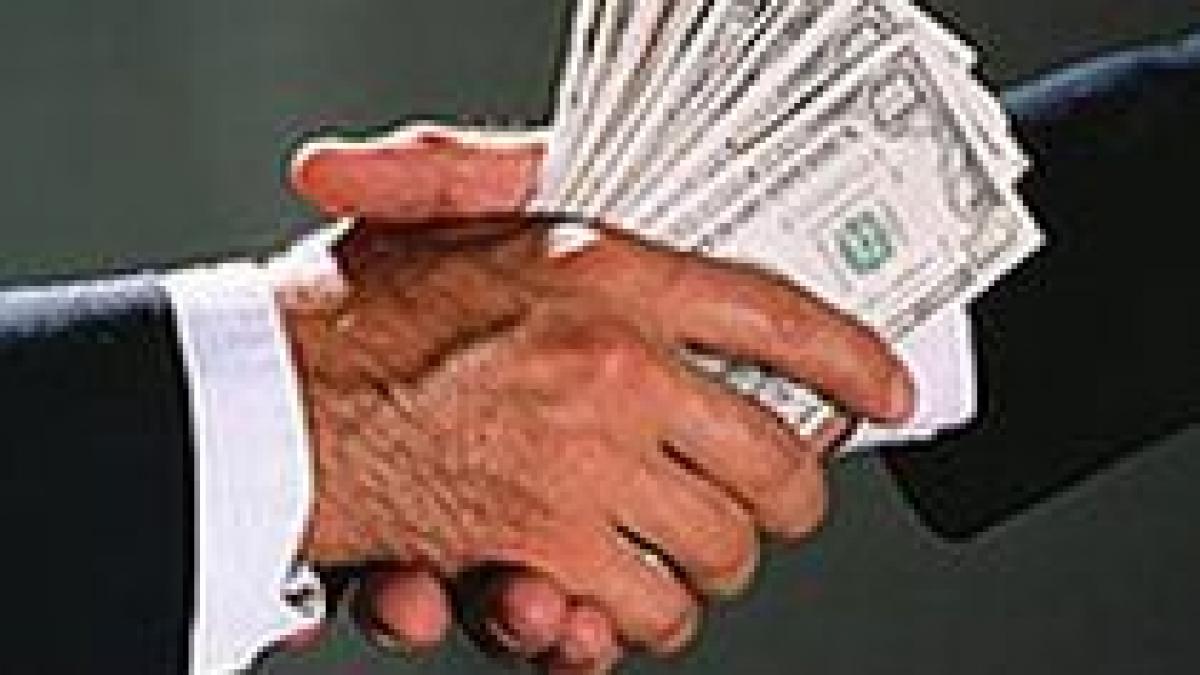 fmi primele noua banci straine au reinnoit angajamentul de mentinere a expunerii pe romania