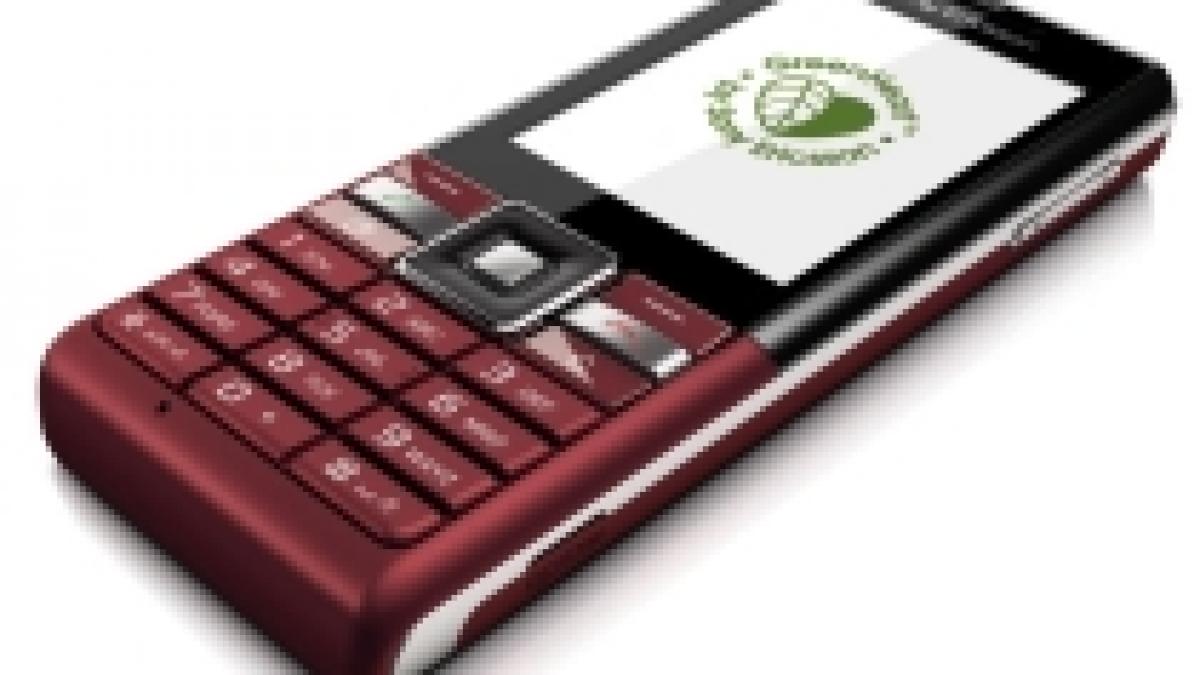 sony ericsson naite un telefon ecologic disponibil acum si in romania foto