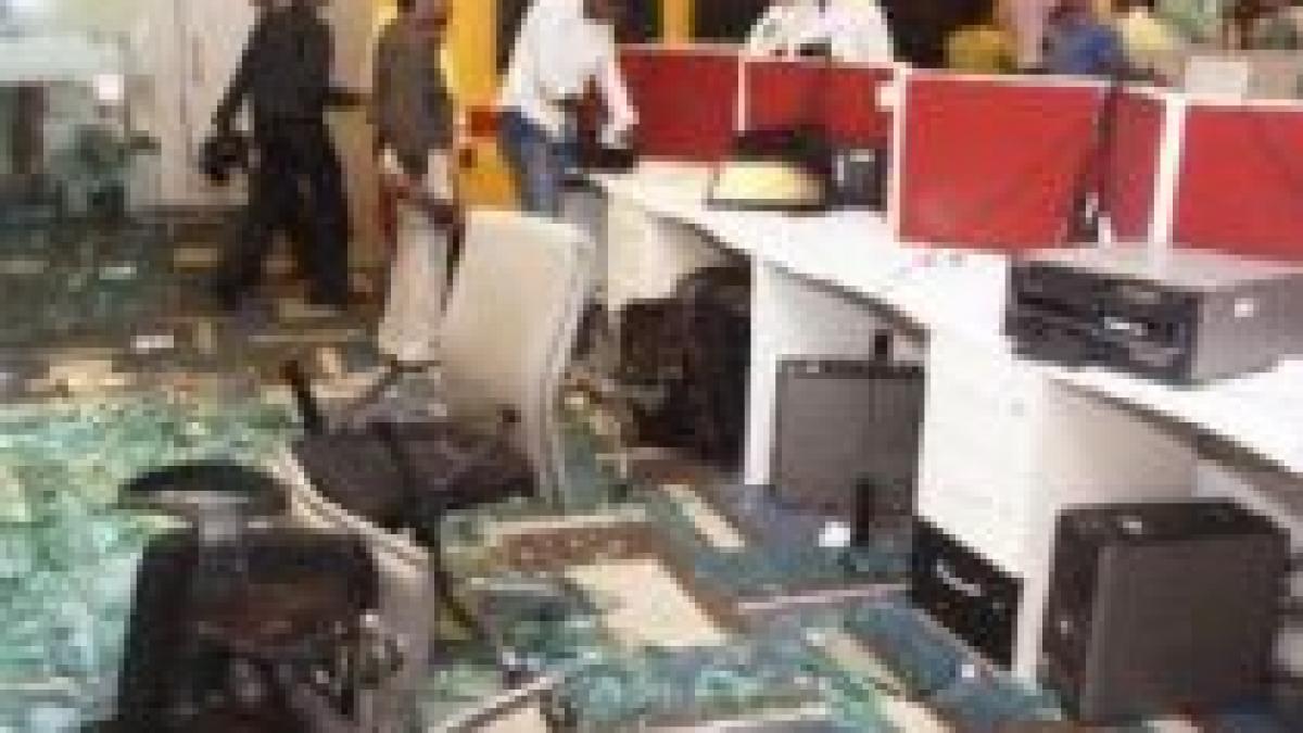 atac asupra sediului unei televiziuni din mumbai 25 de oameni au fost raniti