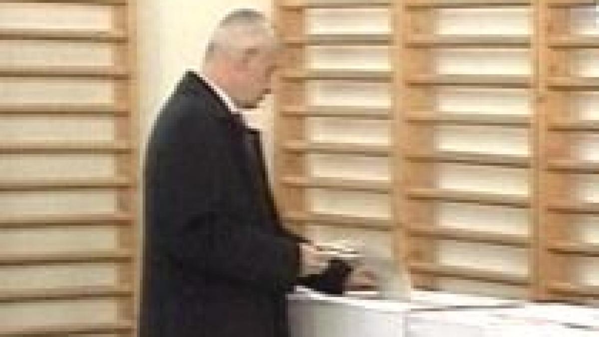 sorin oprescu primul candidat care a votat duminica video