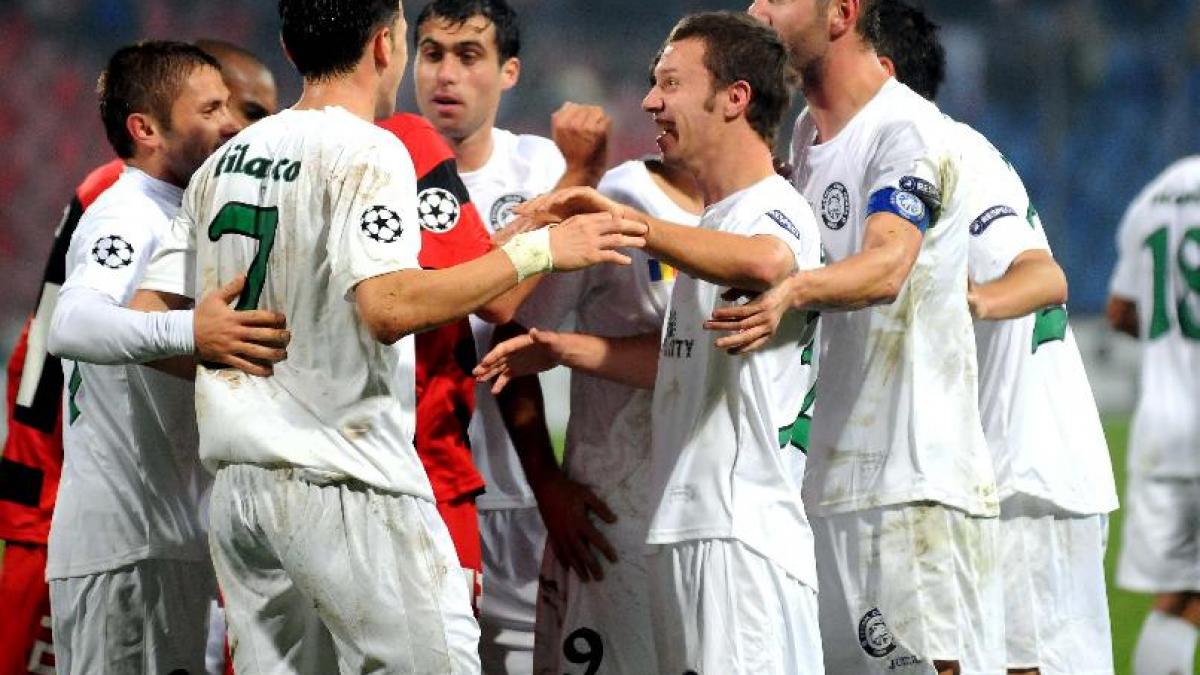 liga campionilor unirea urziceni invinge sevilla cu 1 0 si se califica in primavara fotbalului