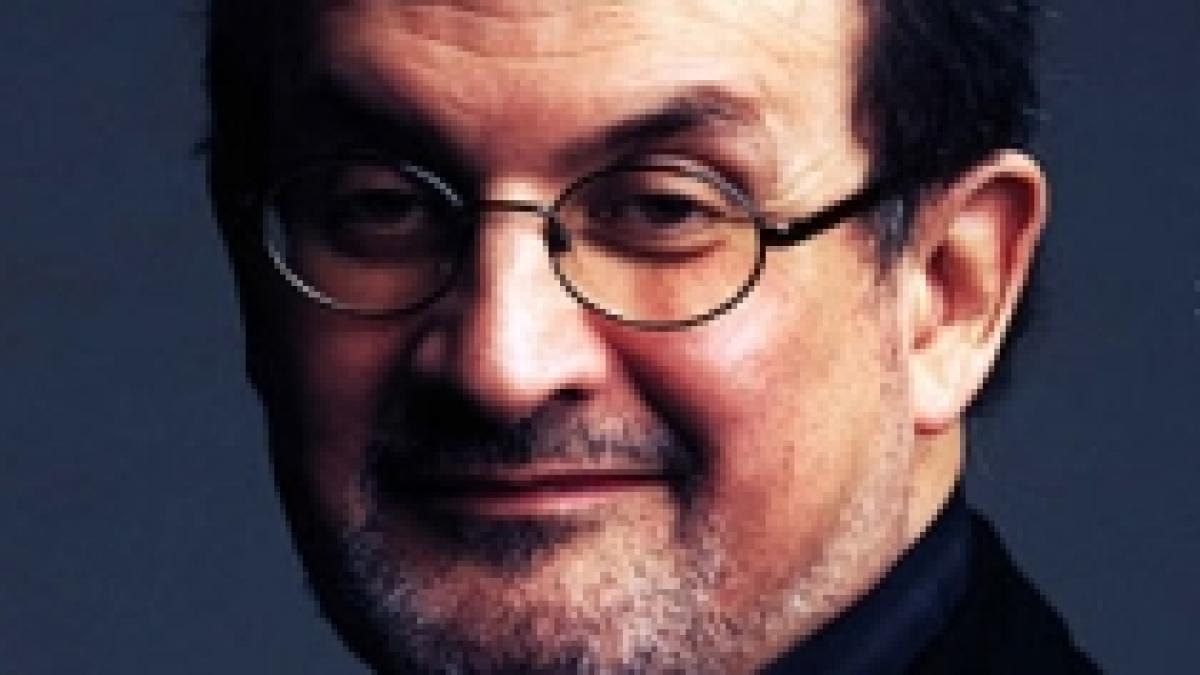 salman rushdie autorul versetelor satanice a ajuns in romania