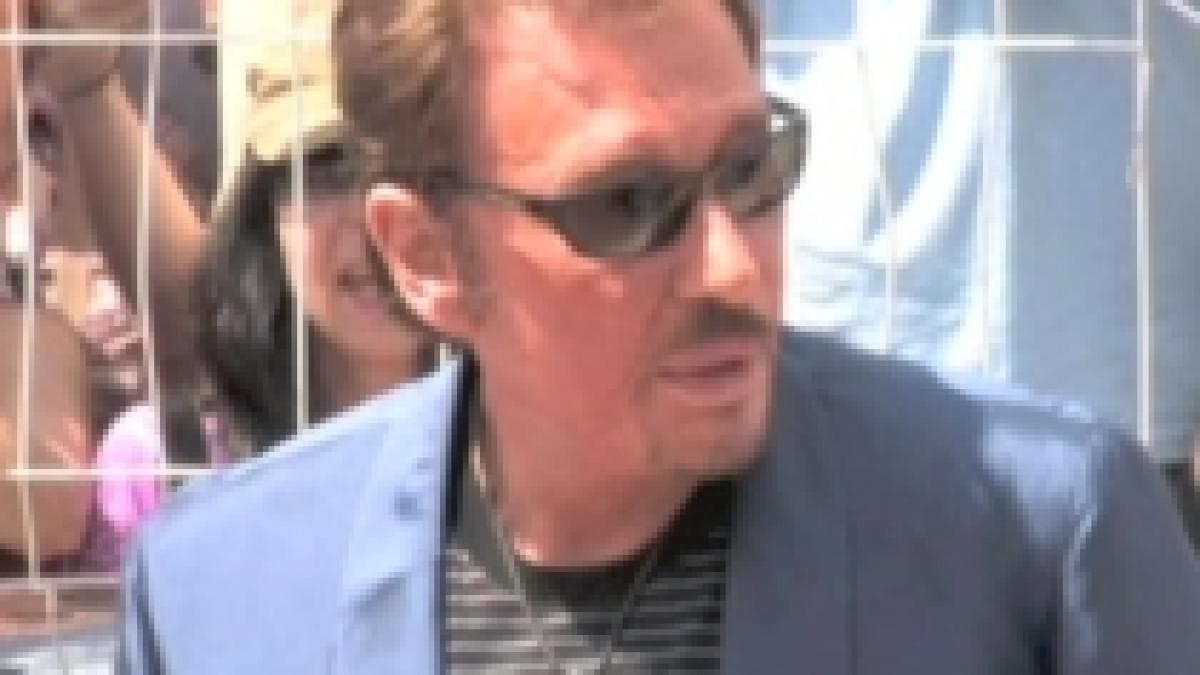 quentin tarantino ar putea sa l distribuie pe johnny hallyday intr unul dintre filmele sale