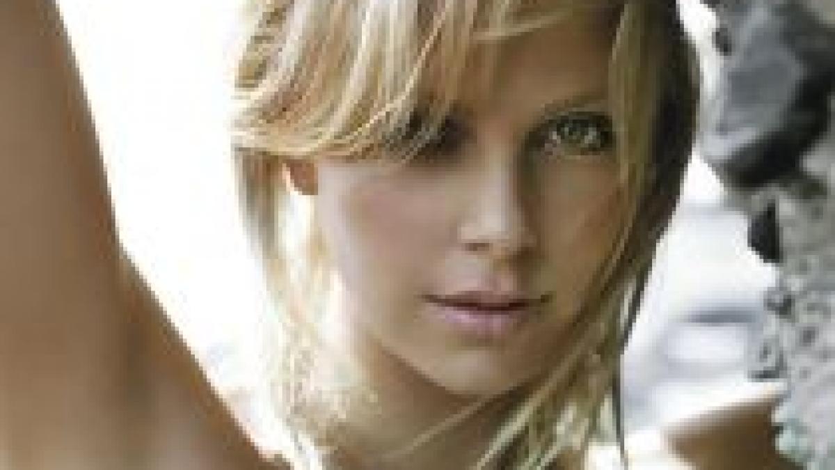 charlize theron va co prezenta tragerea la sorti a grupelor cupei mondiale din 2010