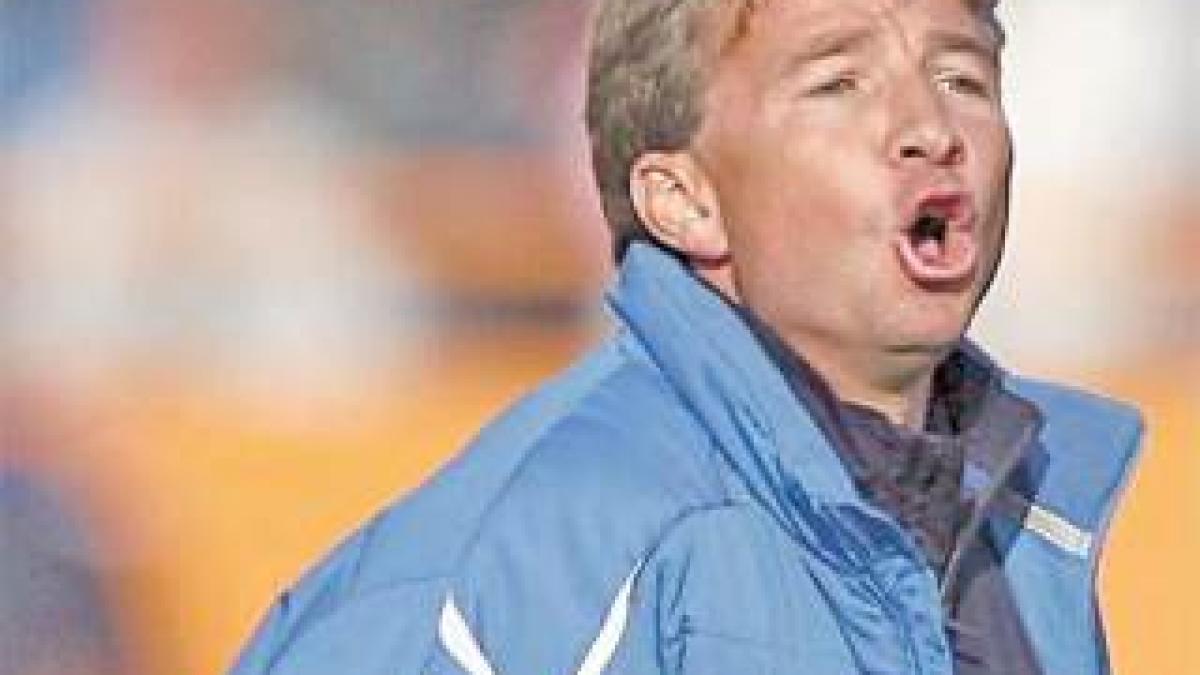 dan petrescu trimis doua etape in tribune de comisia de disciplina a lpf