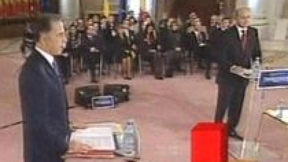 cadouri intre rivali alimente romanesti pentru geoana codul bunelor maniere pentru basescu video