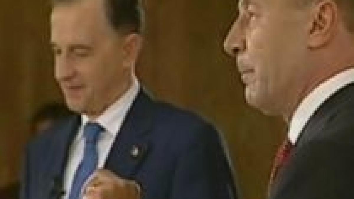 dobanzile bancilor marul discordiei in confruntarea basescu geoana vezi cine are dreptate