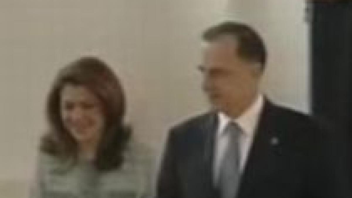 mircea geoana sper ca deseara sa primesc un cadou frumos video