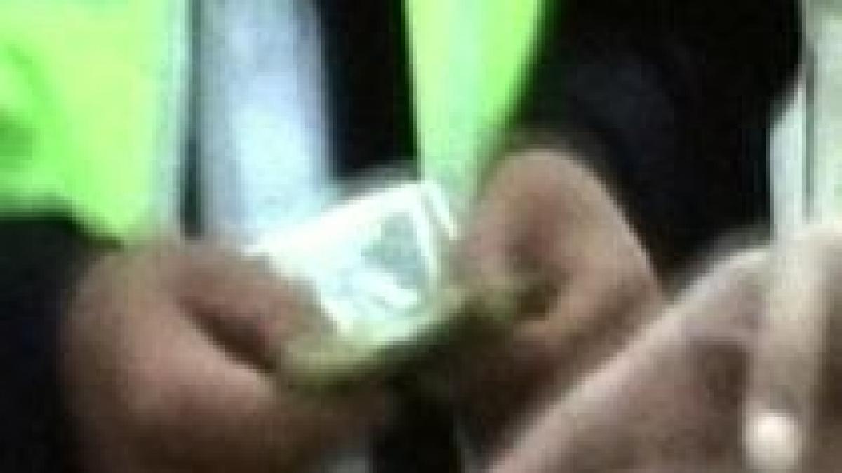 s a ales cu dosar penal dupa ce a incercat sa mituiasca un politist