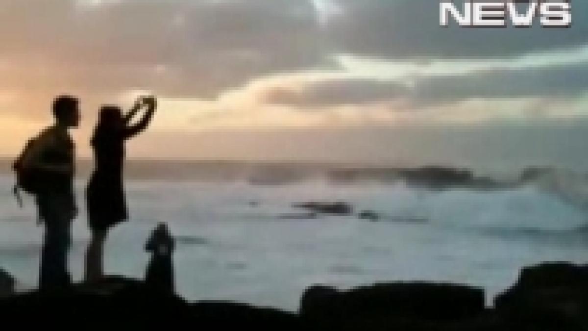 valuri de peste 15 metri asteptate in hawaii video