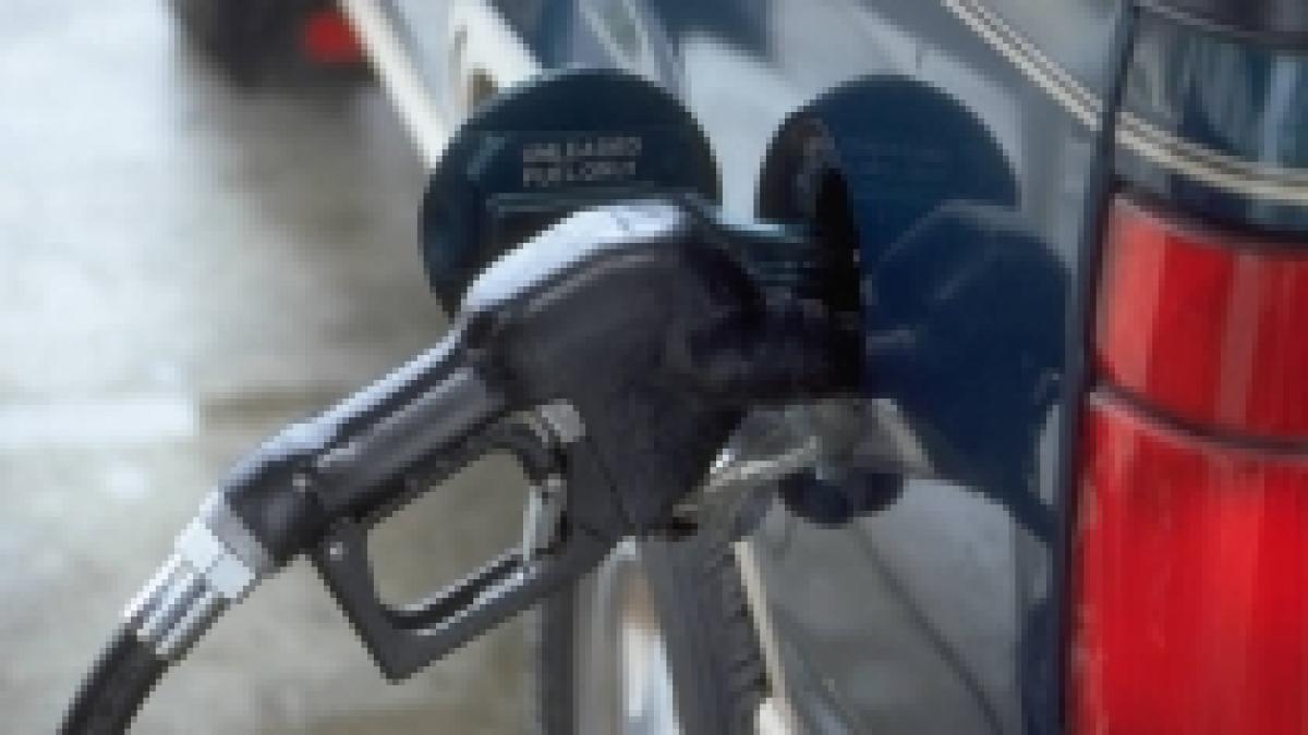 petrom reduce pretul carburantilor benzina si motorina mai ieftine cu 5 bani pe litru