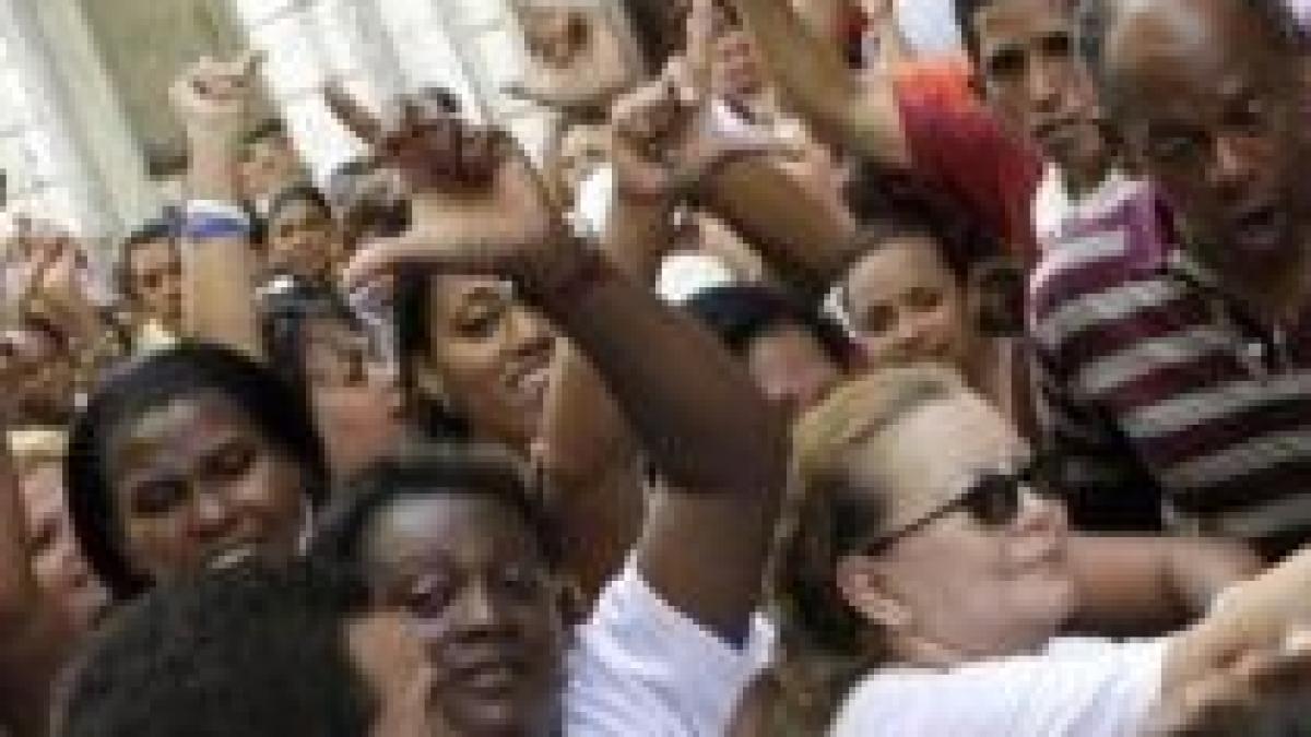 sustinatorii puterii de la havana au impiedicat desfasurarea unui mars al sotiilor detinutilor