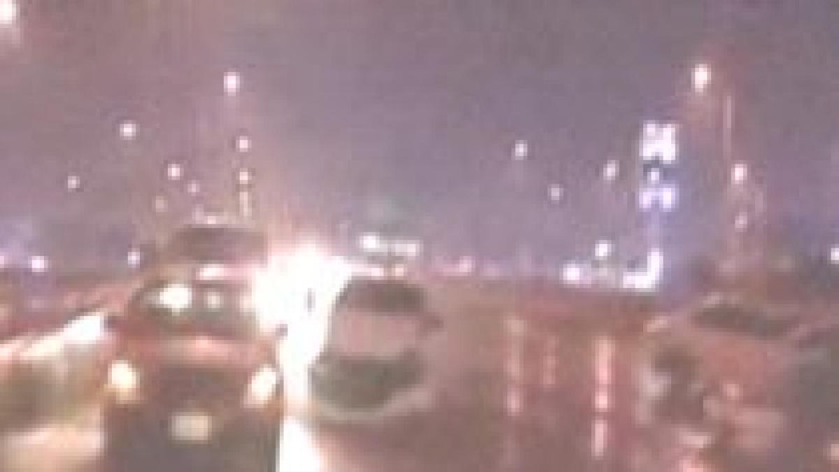 los angeles un sofer a lovit in plin o masina deja implicata intr un accident video