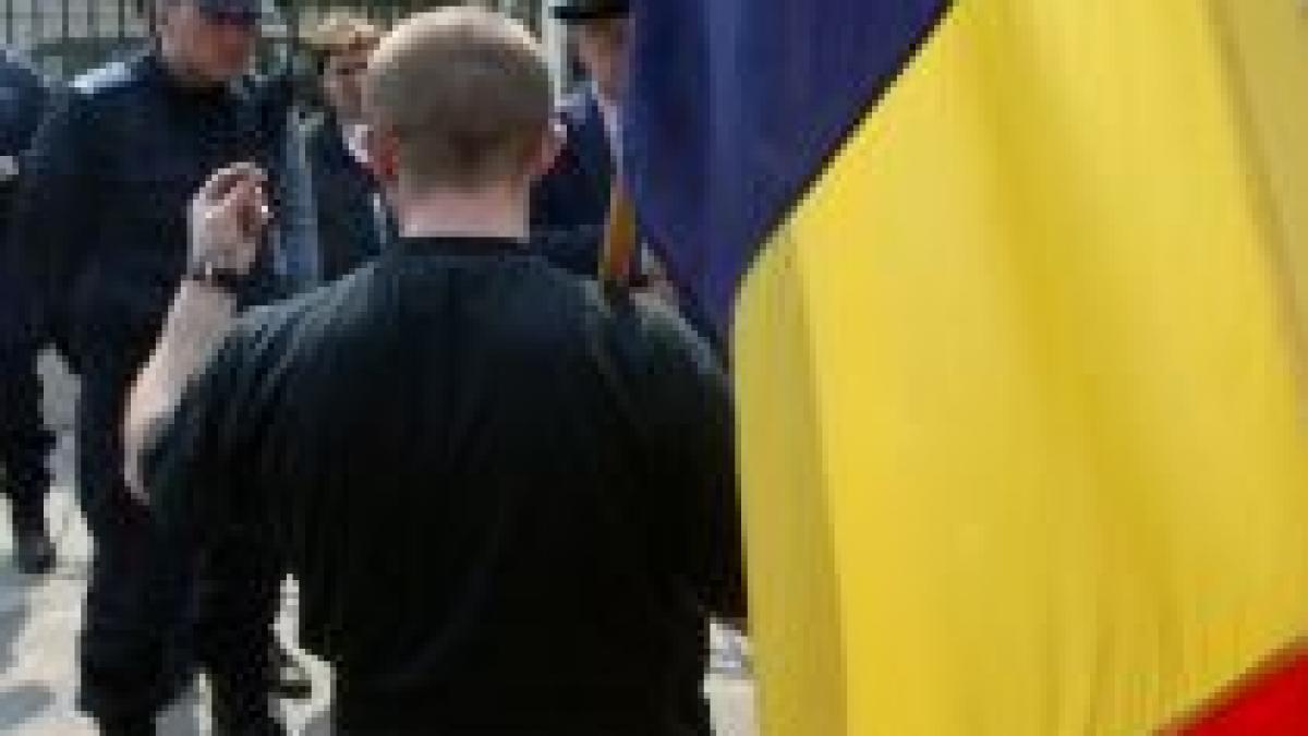 conflict antisemit la chisinau mai multi protestatari au daramat un simbol evreiesc