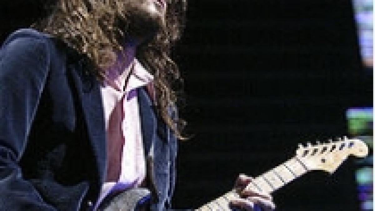 presa americana chitaristul john frusciante a parasit trupa red hot chili peppers