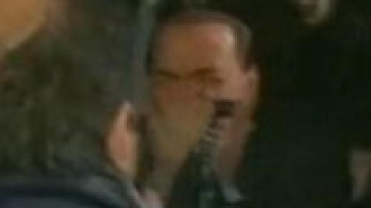 berlusconi in depresie dupa ce a fost atacat video