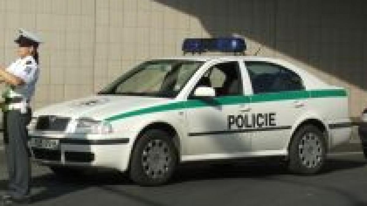 atac armat intr o banca din cehia doua angajate luate ostatice