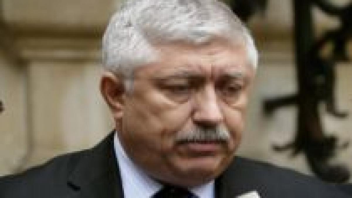 daniel funeriu ramas fara educatie ex sindicalistul catalin croitoru i a suflat la mustata