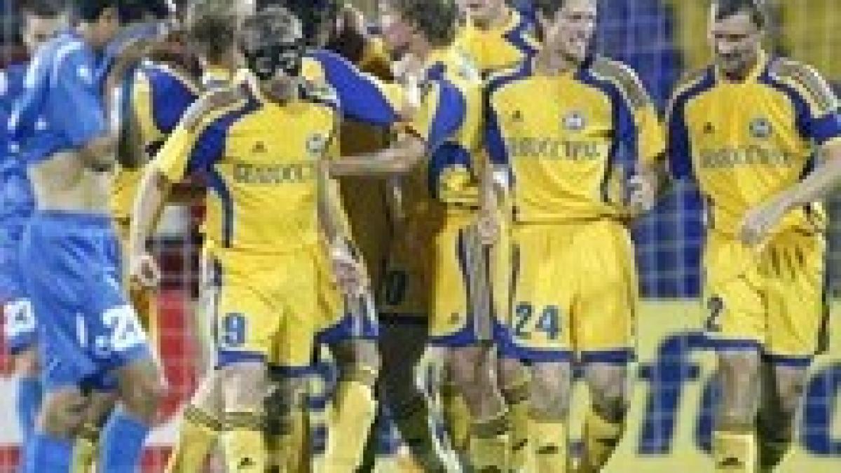 grupa i bate obtine trei puncte la everton benfica mentine aek pe ultimul loc