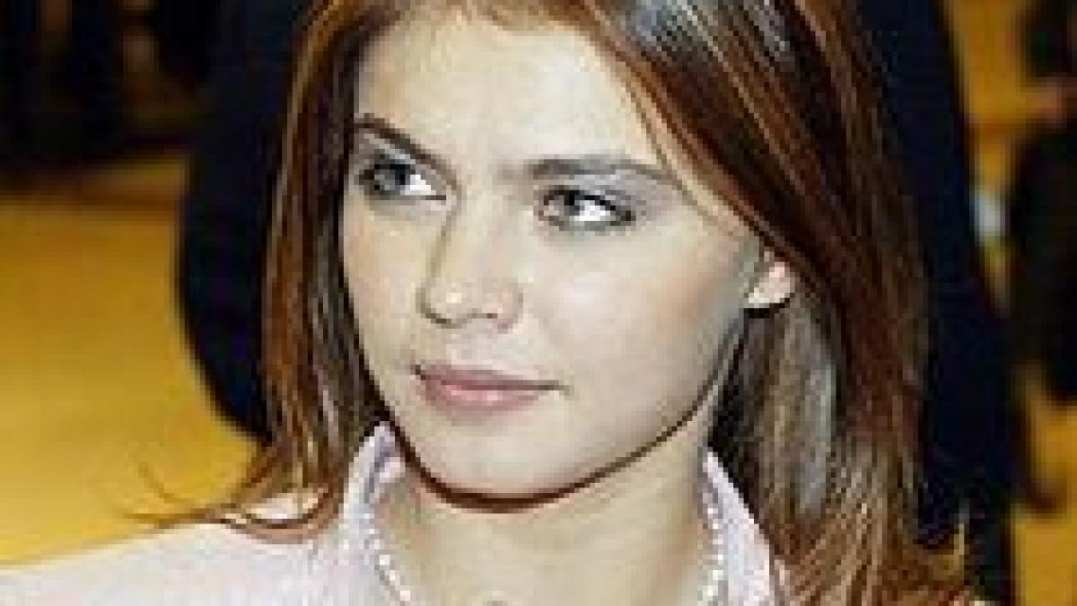 presupusa iubita a lui vladimir putin a nascut un baietel