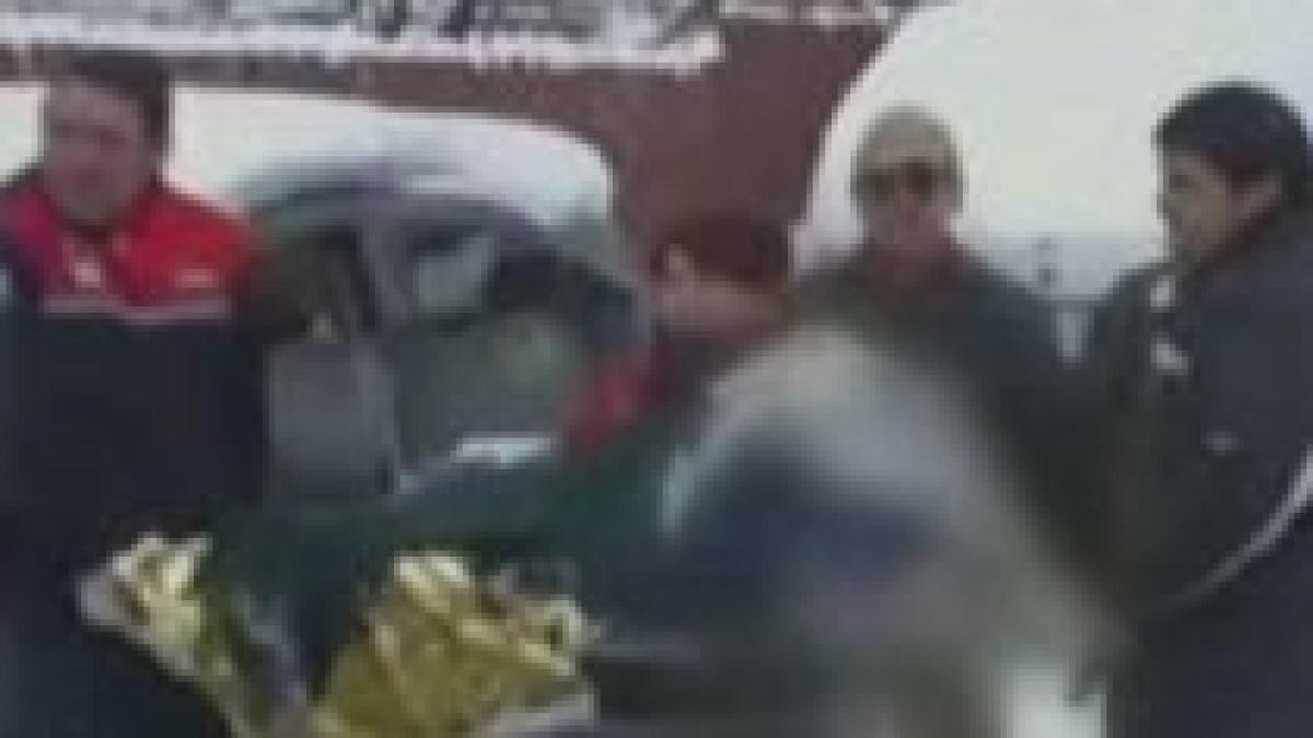 tragedie la sanius sania s a rupt sub un copil iar tija metalica i a strapuns soldul video