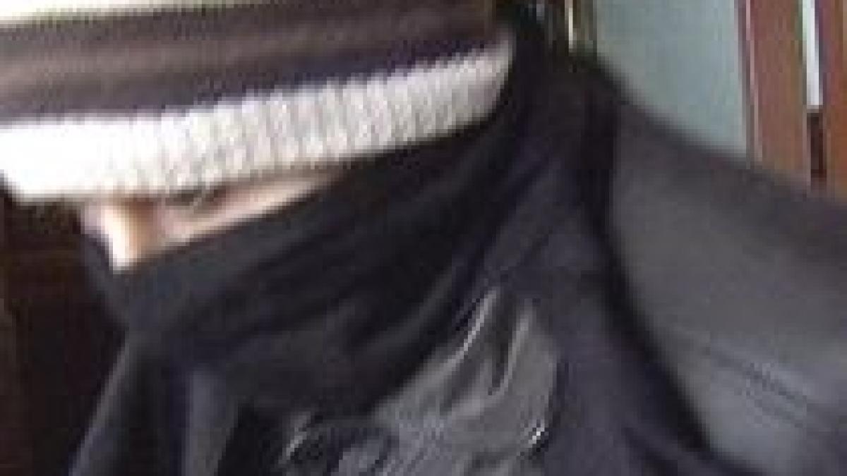 bancherul care a furat 100 000 de euro si a incercat sa se sinucida sustine ca sufera de patima