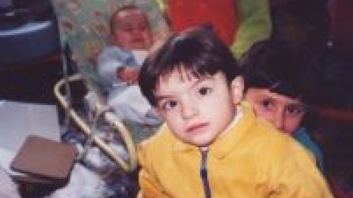 cnn copii parasiti in orfelinatele romanesti din cauza saraciei la 20 de ani de la revolutie