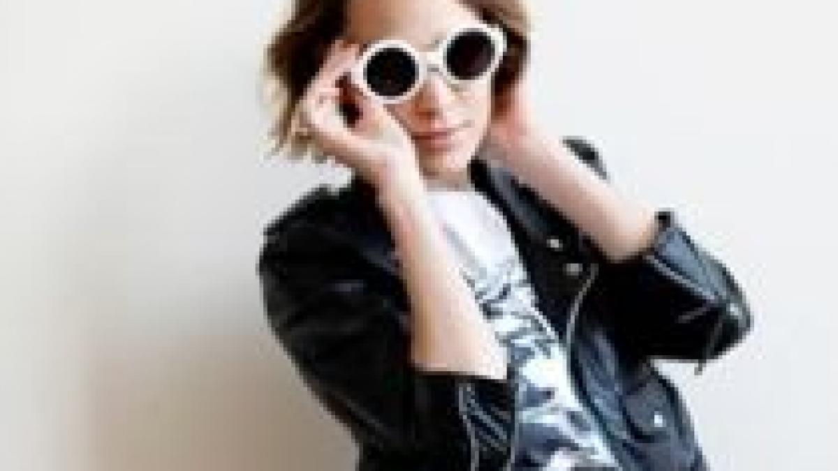 vogue alexa chung cea mai eleganta femeie in 2009 video