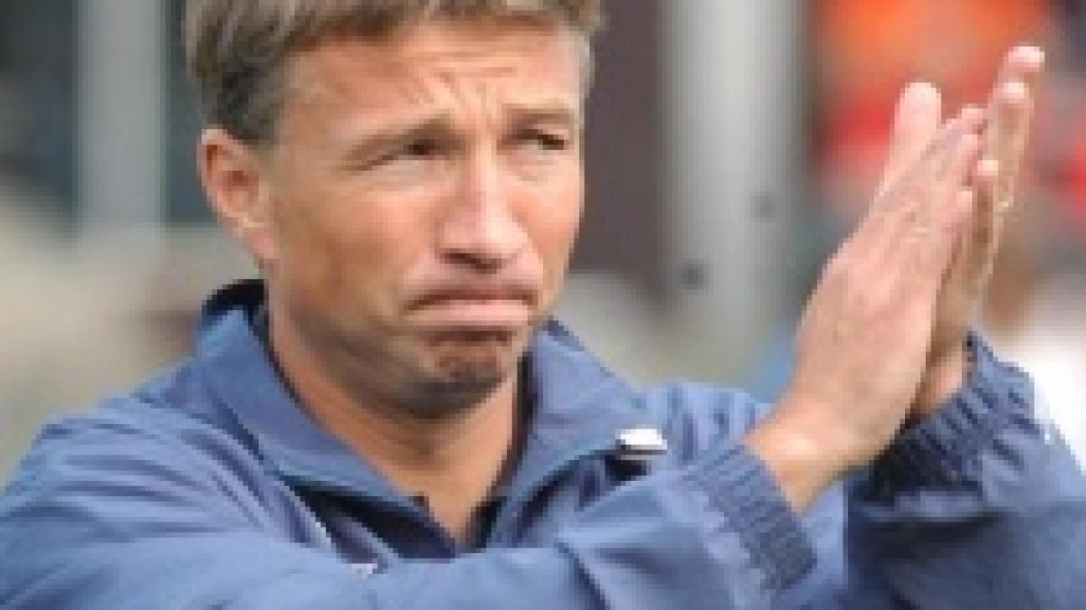 dan petrescu in drum spre liga a doua din rusia hagi sau dusan uhrin jr posibili inlocuitori la