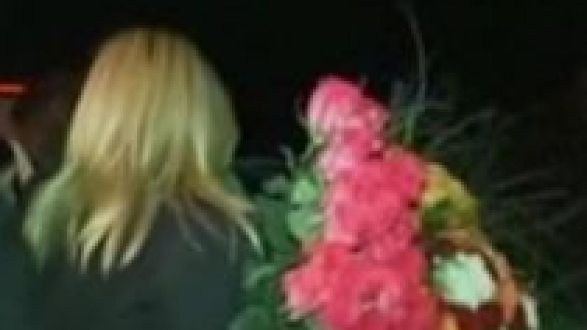 chef la nivel inalt elena udrea si a sarbatorit ziua de nastere video