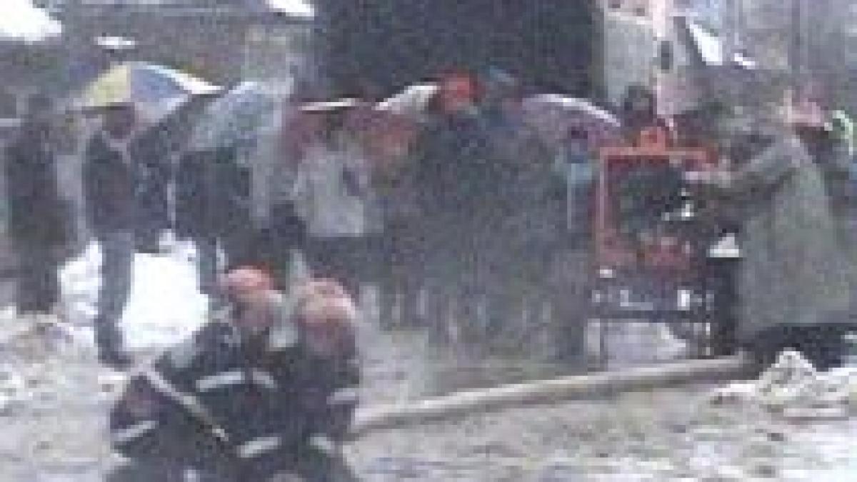 inundatiile creeaza probleme in judetele mehedinti si gorj