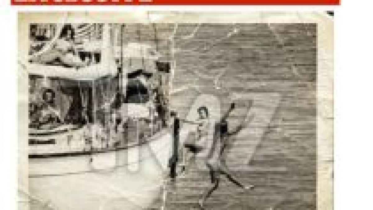 barbatul inconjurat de femei goale din fotografia publicata pe tmz nu este john f kennedy